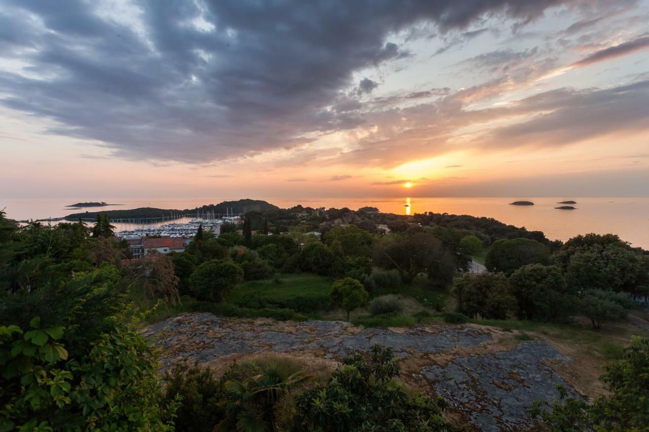 Guesthouse Galeb Vrsar Exterior photo